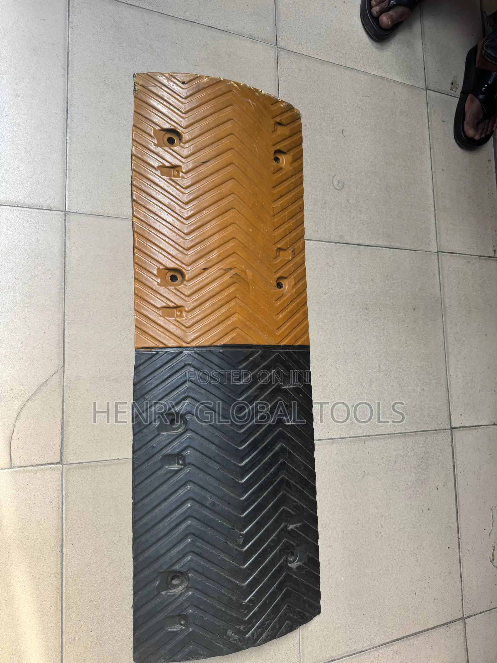 50mm Rubber Speed Bump / Road Hump Section,