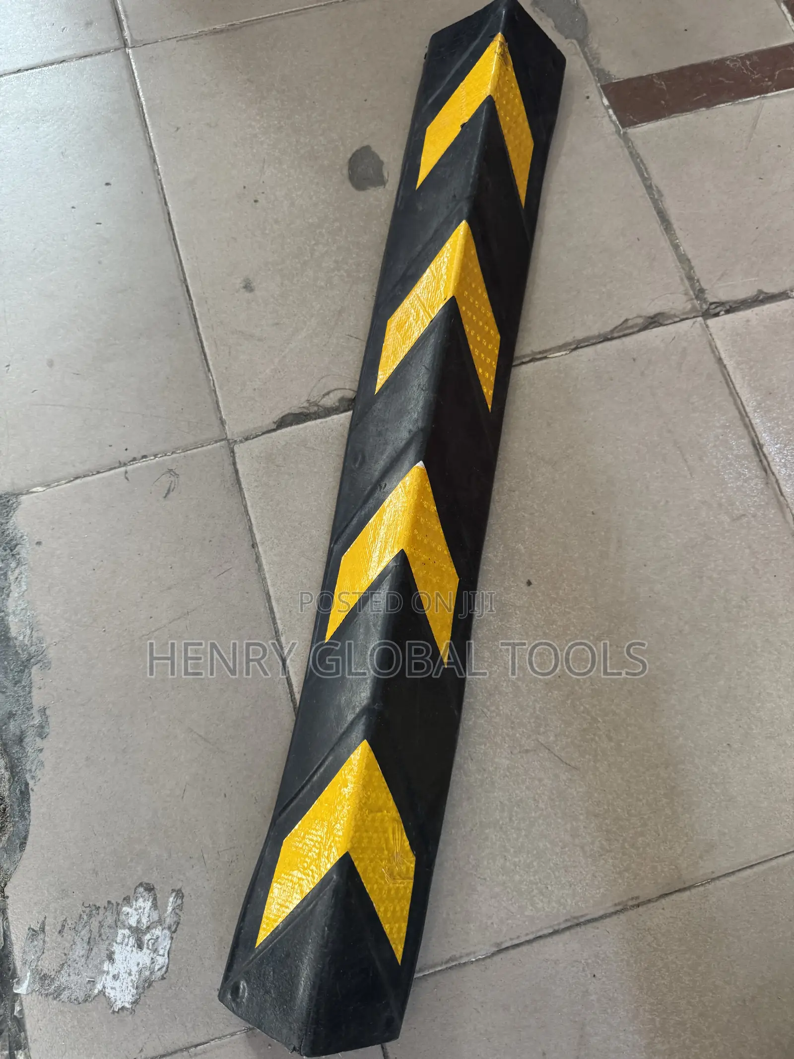 Heavy-Duty Rubber Corner Guard / Column Protector