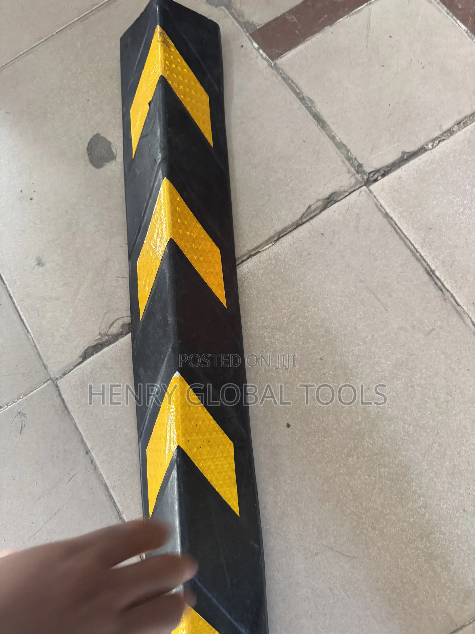 Heavy-Duty Rubber Corner Guard / Column Protector