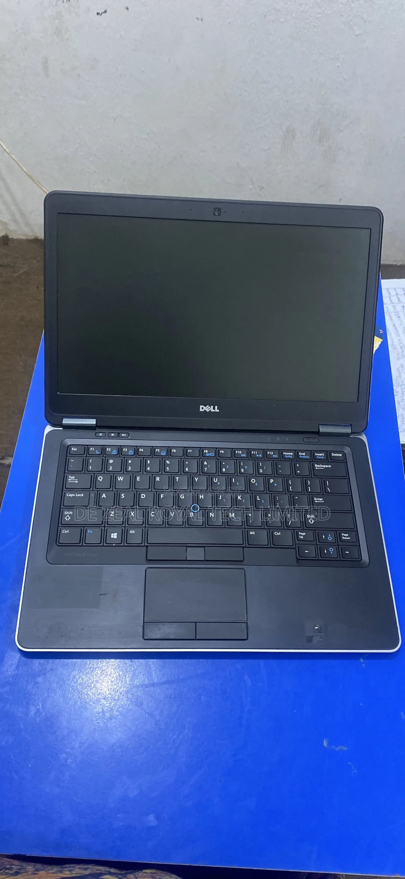 Laptop Dell Latitude 7400 8GB Intel Core i5 HDD+SSD 500GB