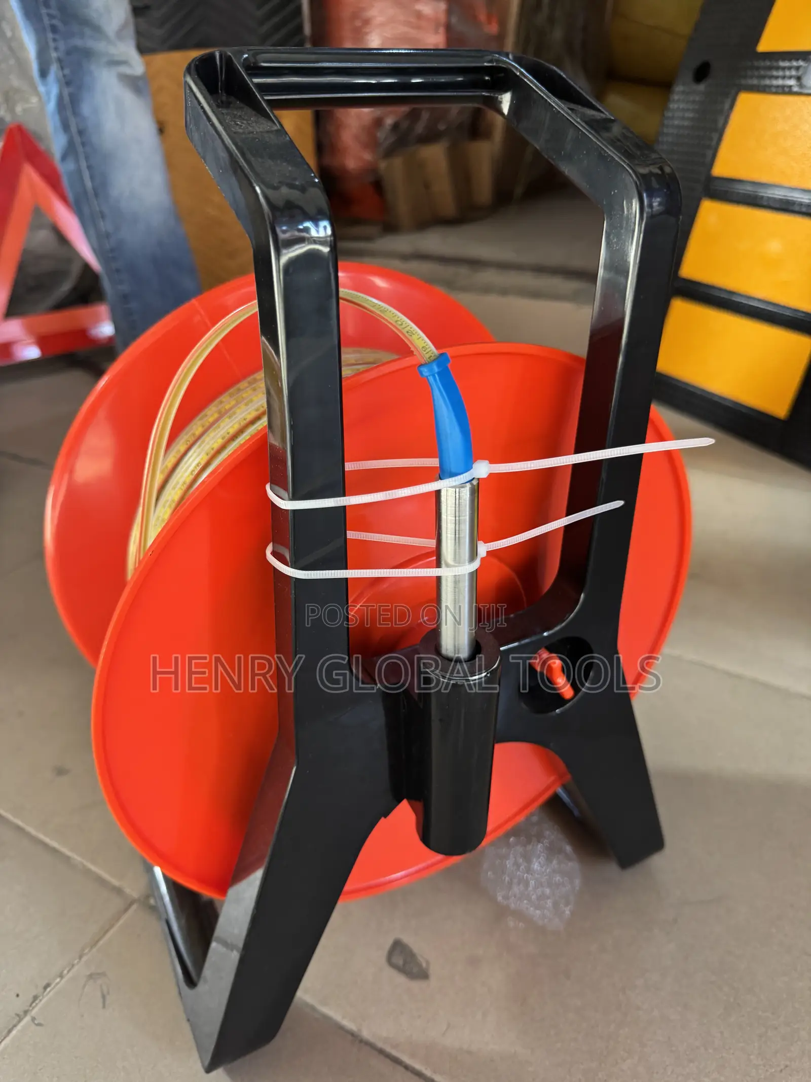 Heavy-Duty Long Measuring Tape Reel / Surveyor Measuring Tape.