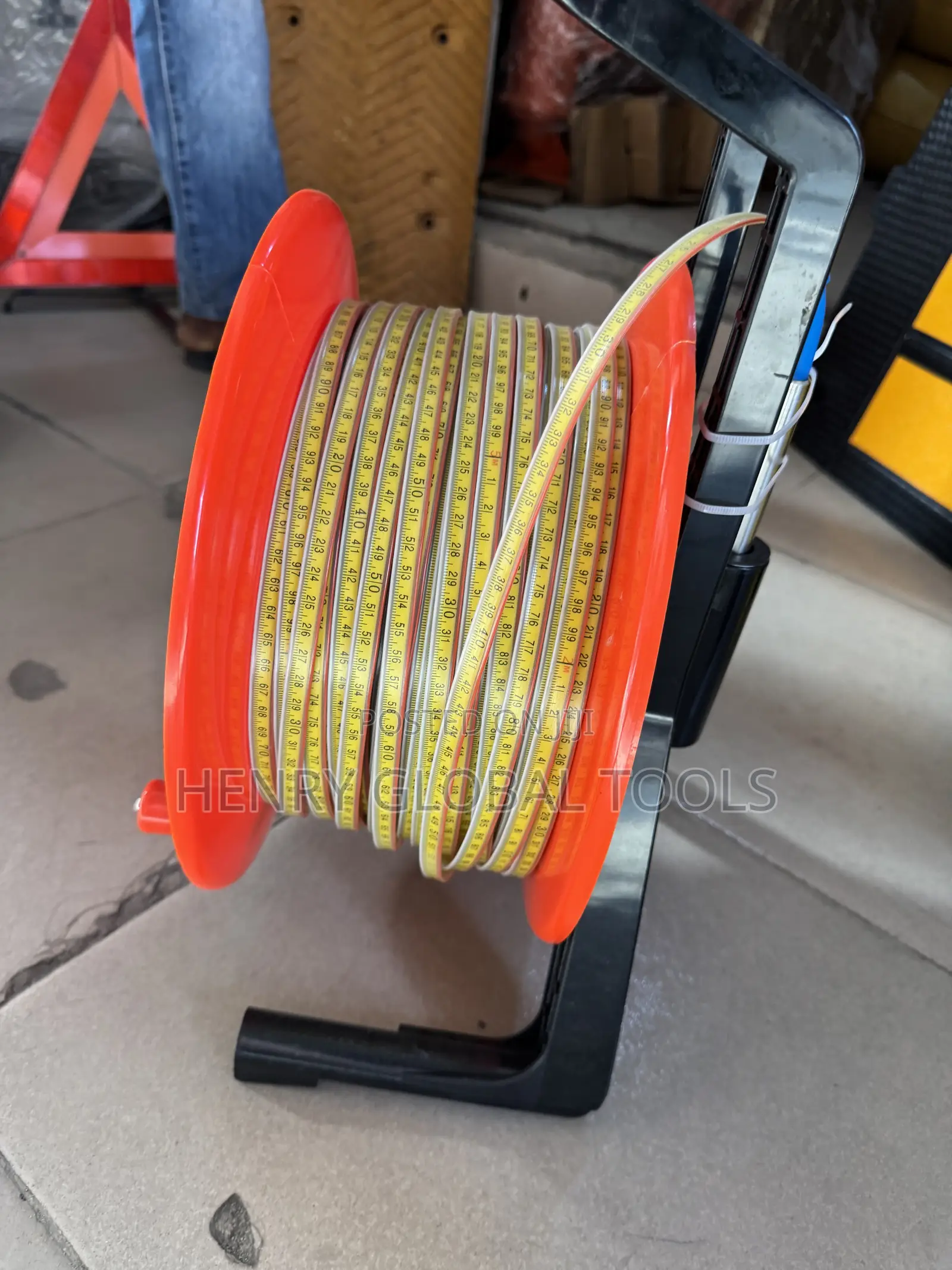 Heavy-Duty Long Measuring Tape Reel / Surveyor Measuring Tape.