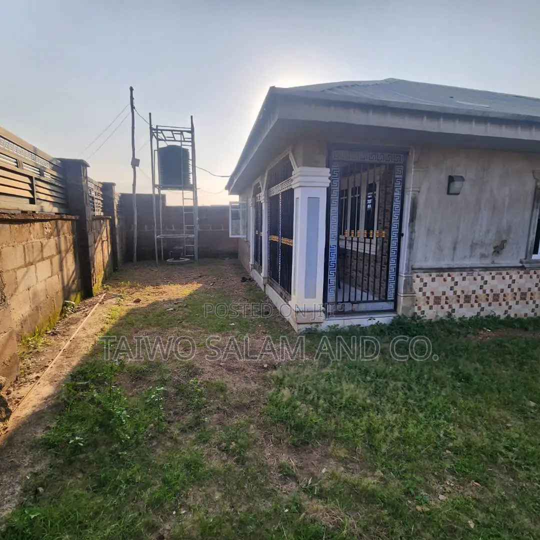 2bdrm Bungalow in Omi Adio for sale