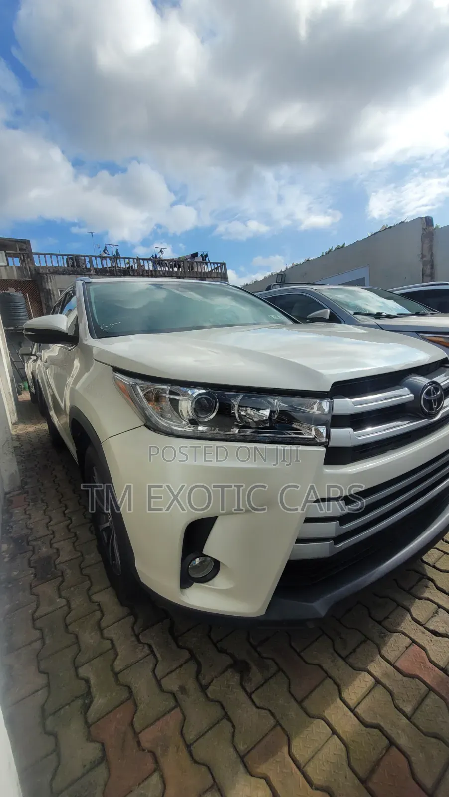 Toyota Highlander XLE 4x4 V6 (3.5L 6cyl 8A) 2017 White