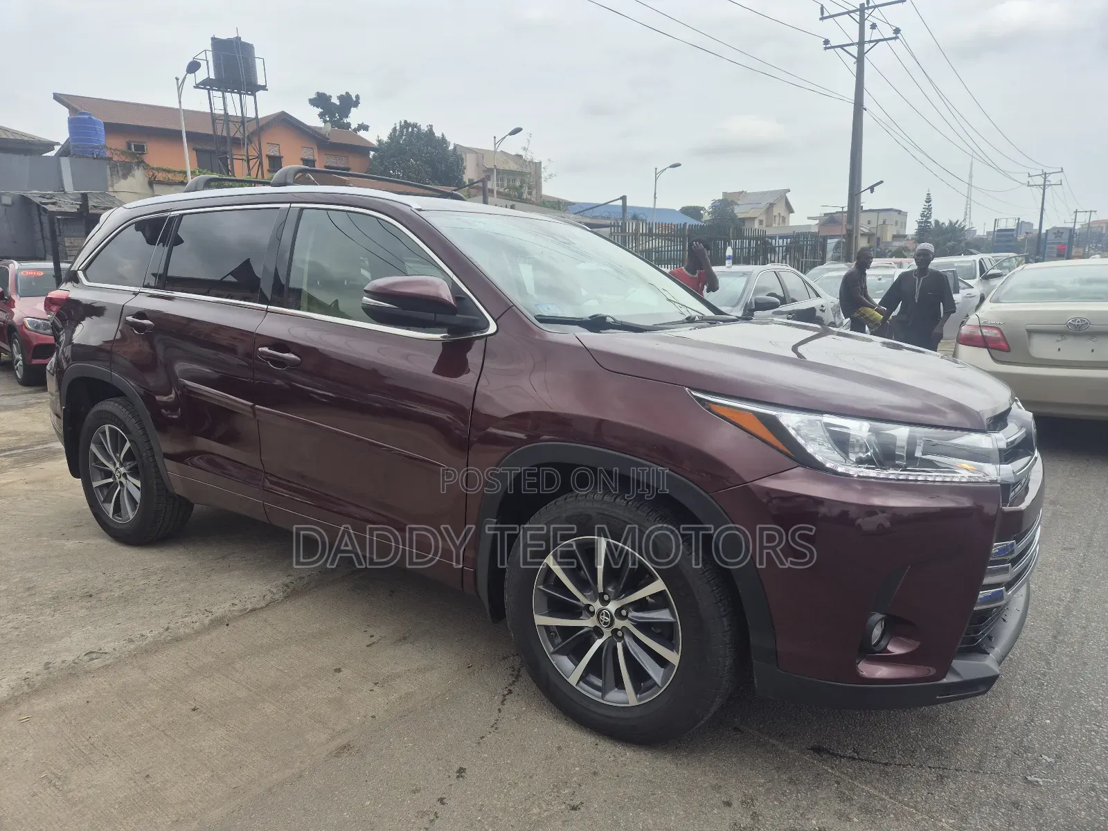Toyota Highlander XLE 4x4 V6 (3.5L 6cyl 8A) 2018 Burgundy