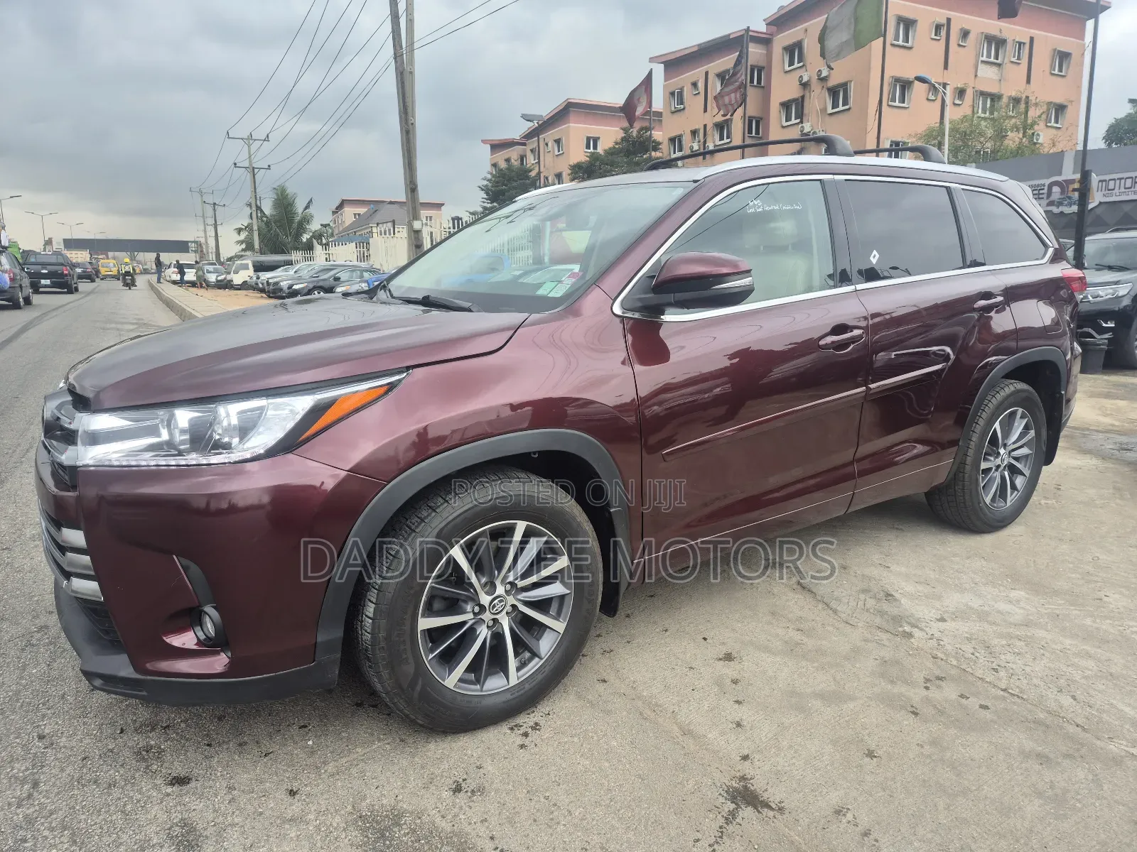 Toyota Highlander XLE 4x4 V6 (3.5L 6cyl 8A) 2018 Burgundy