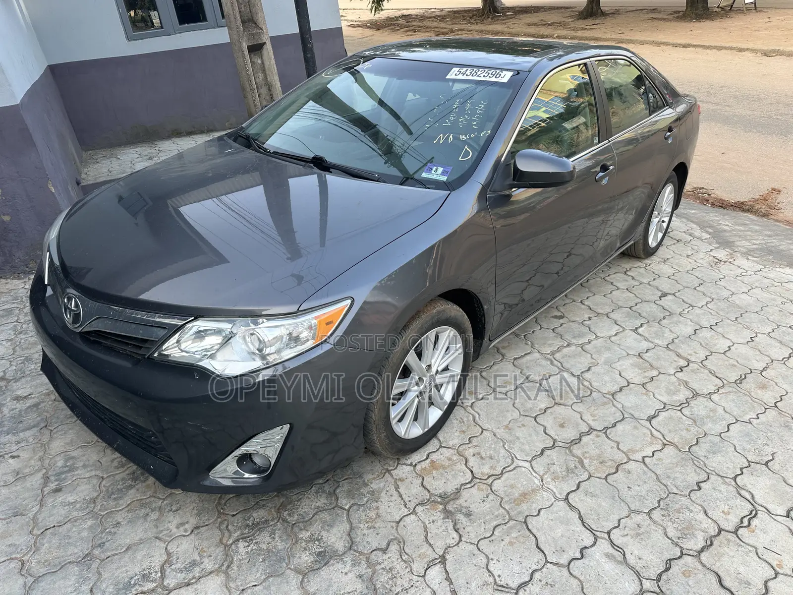 Toyota Camry XLE 4dr Sedan (2.5L 4cyl 6A) 2013 Gray