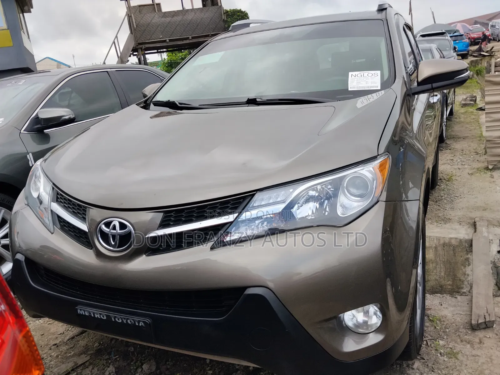 Toyota RAV4 2015 Gold
