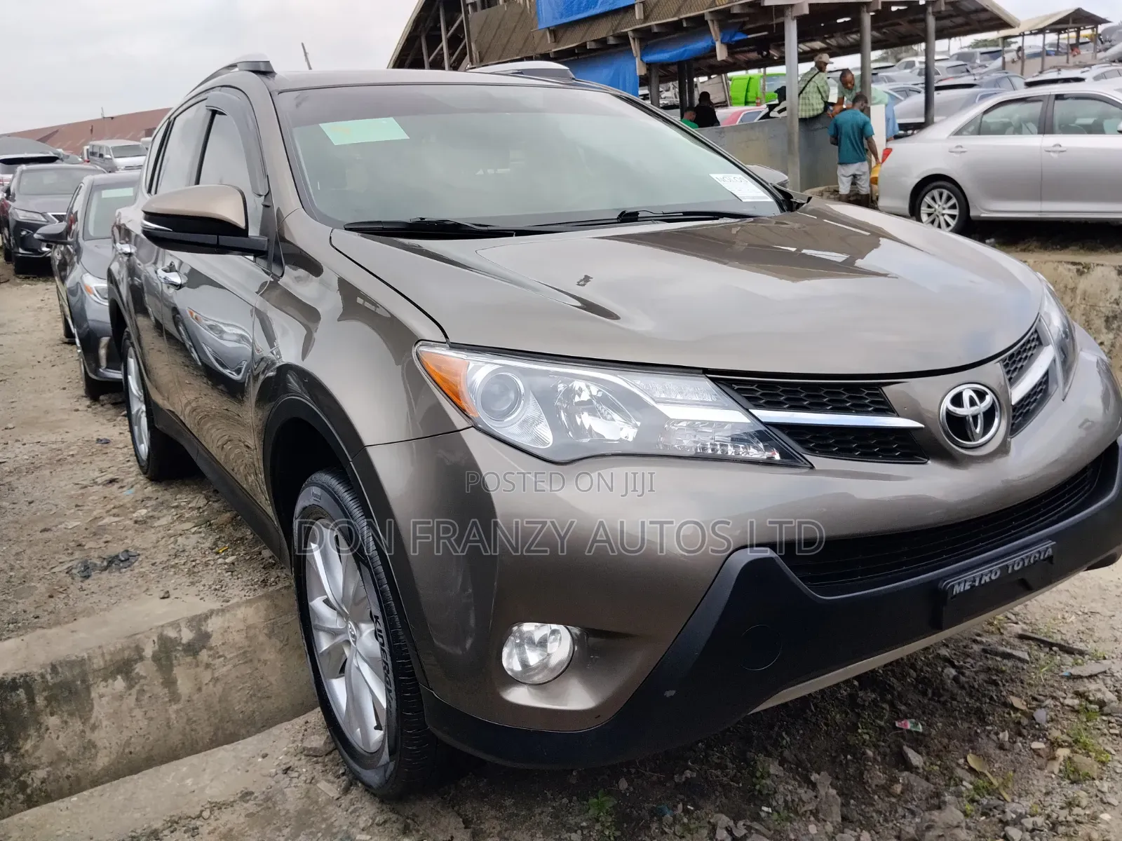 Toyota RAV4 2015 Gold