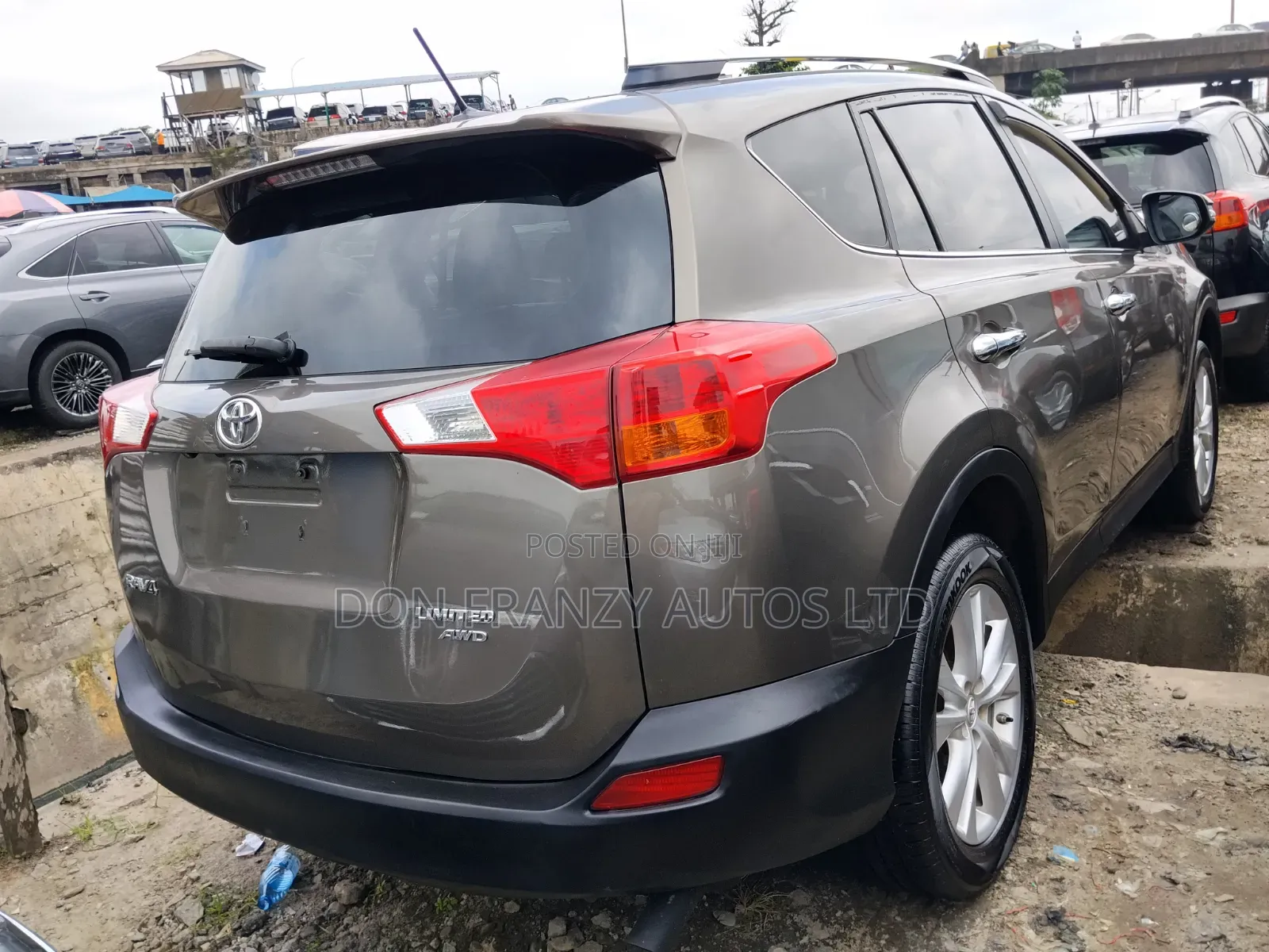 Toyota RAV4 2015 Gold