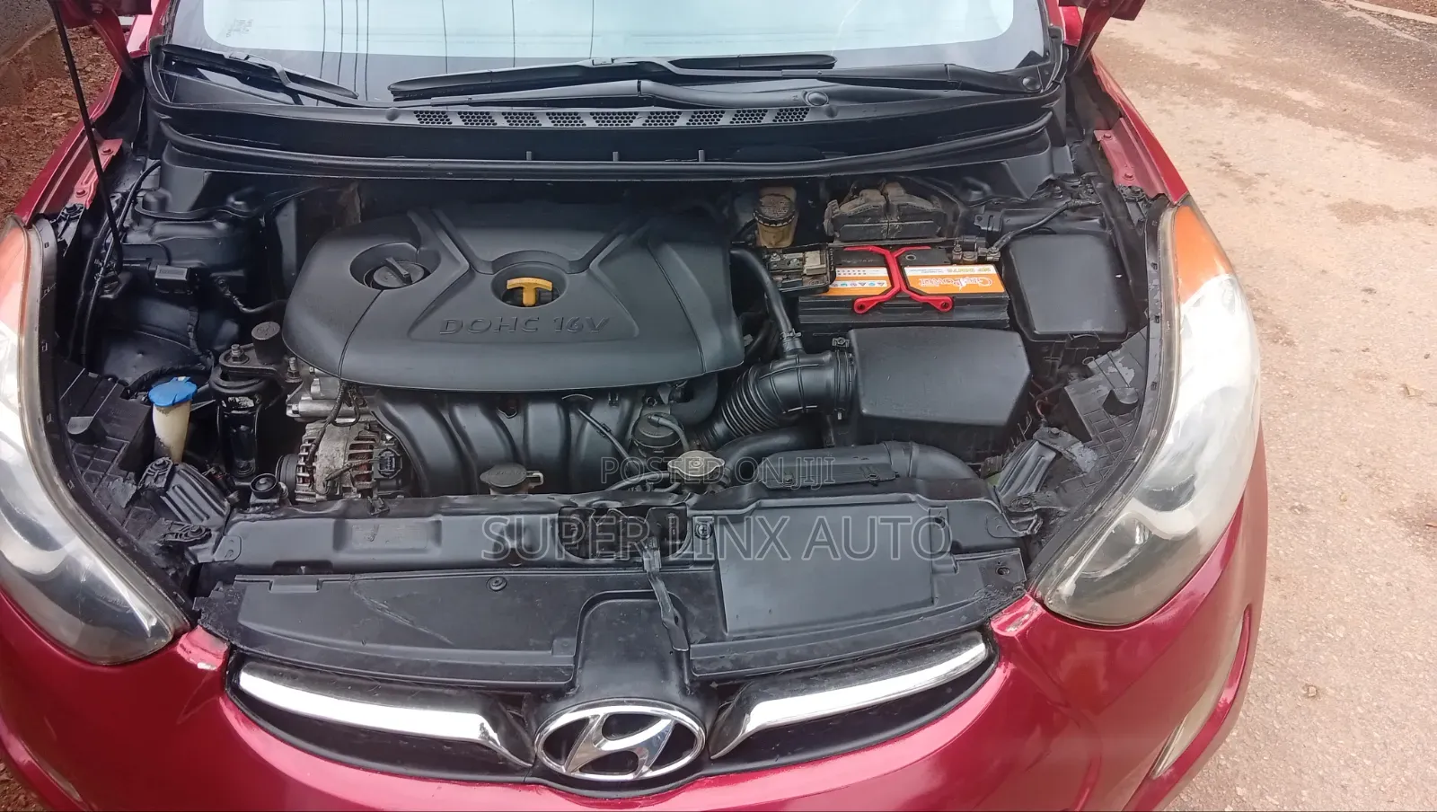 Hyundai Elantra 2013 Red