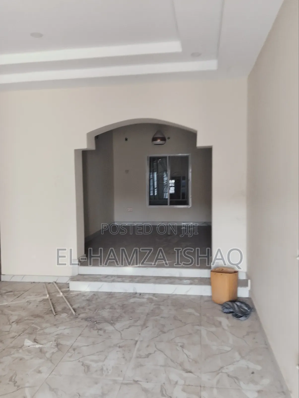 6bdrm Duplex in Apple Wood Estate, Lugbe District for rent