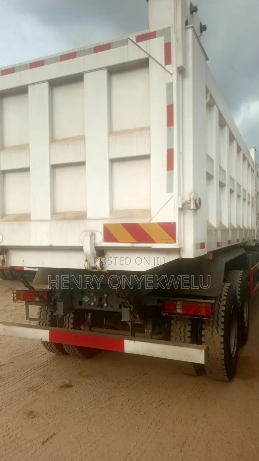 CNG Howo 10 Tyres Tipper