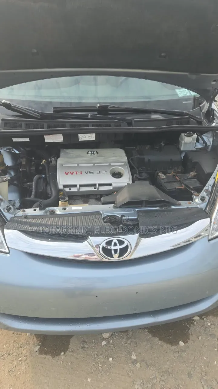 Toyota Sienna 2006 Blue