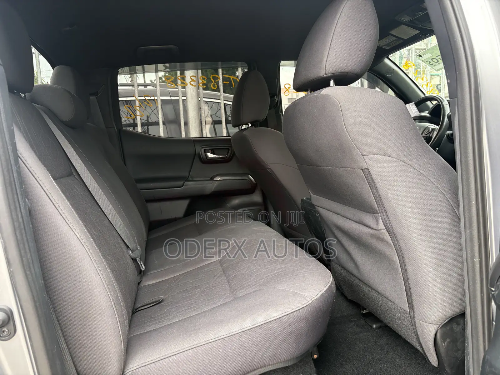Toyota Tacoma SR5 2017 Silver