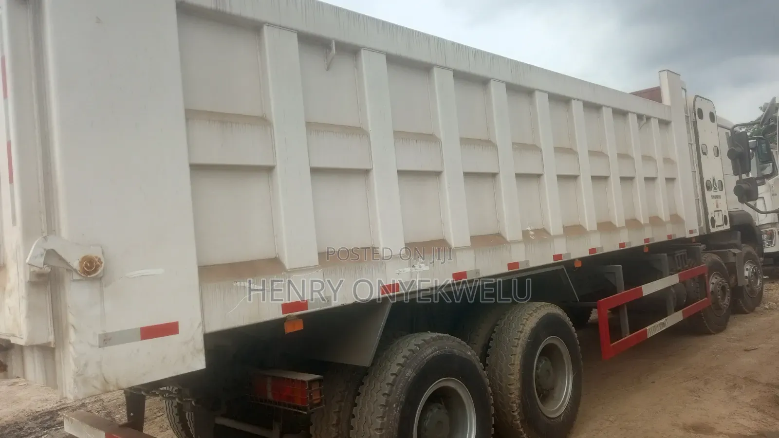 CNG 12 Tyres Howo Tipper