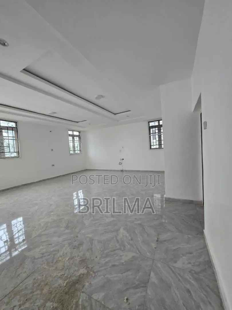 Spacious 3 Room Office Space in Kado for Rent