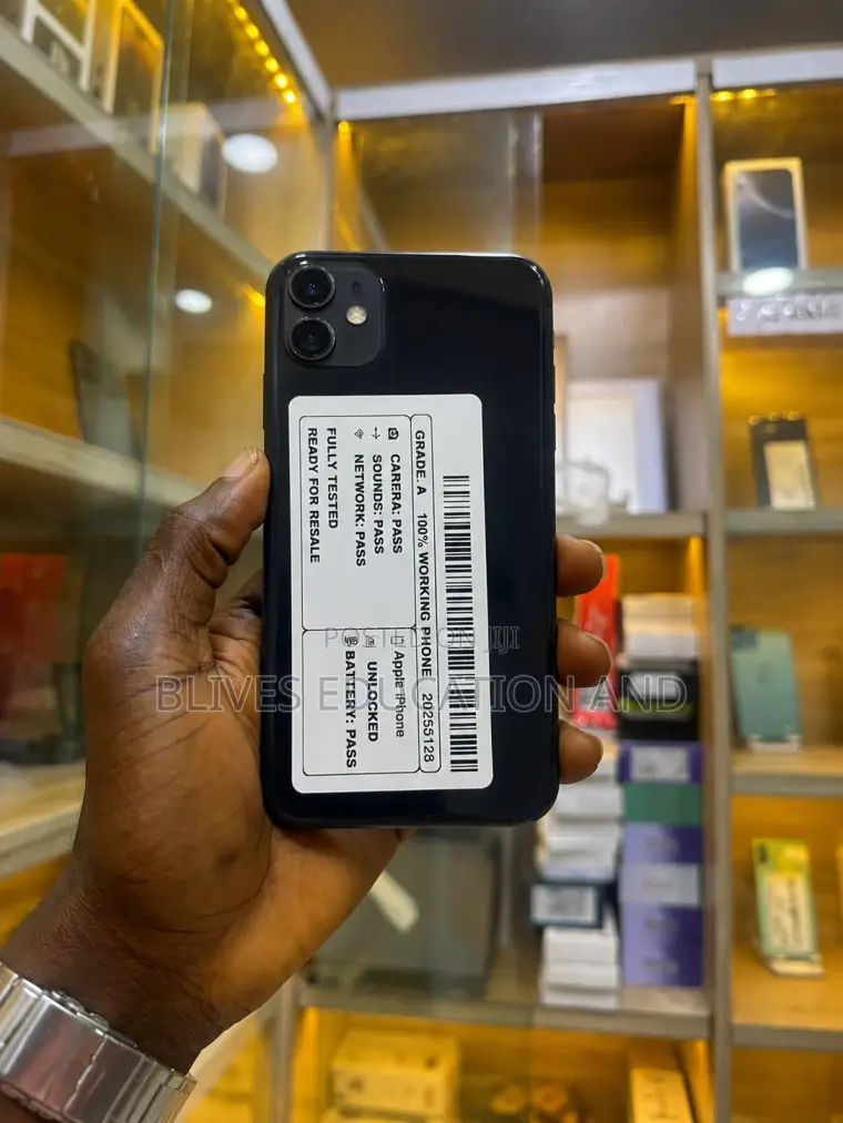 Apple iPhone 11 64 GB Black