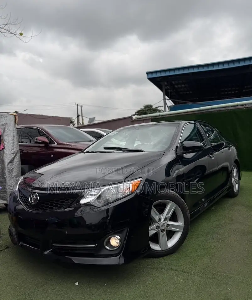 Toyota Camry SE 4dr Sedan (2.5L 4cyl 6A) 2012 Black