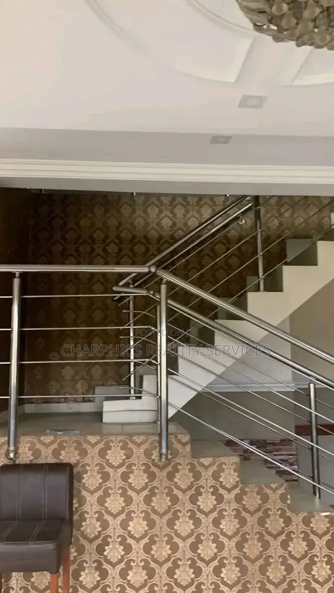 5bdrm Block of Flats in Agric for sale