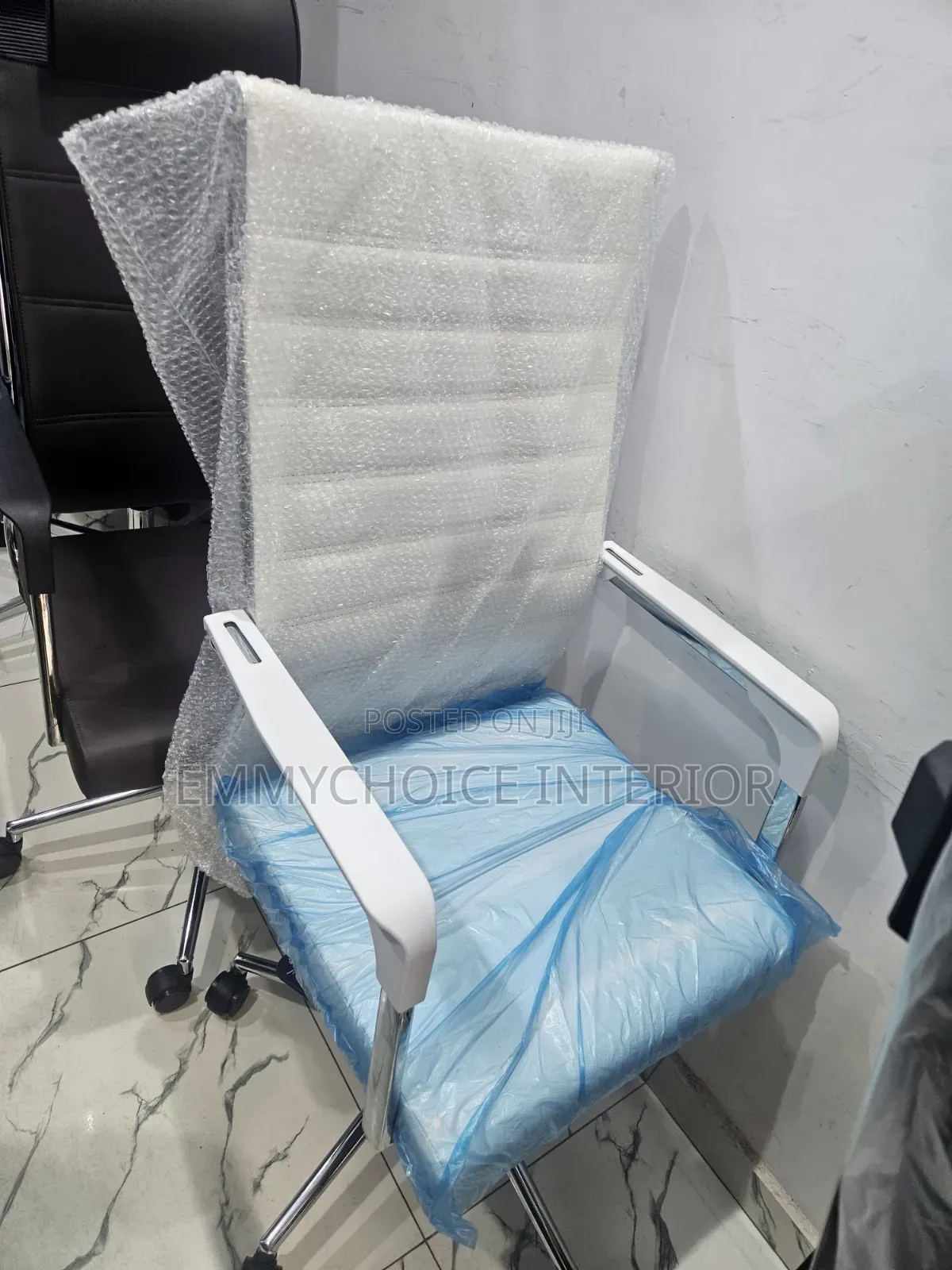 Modern High Standard Office Chair