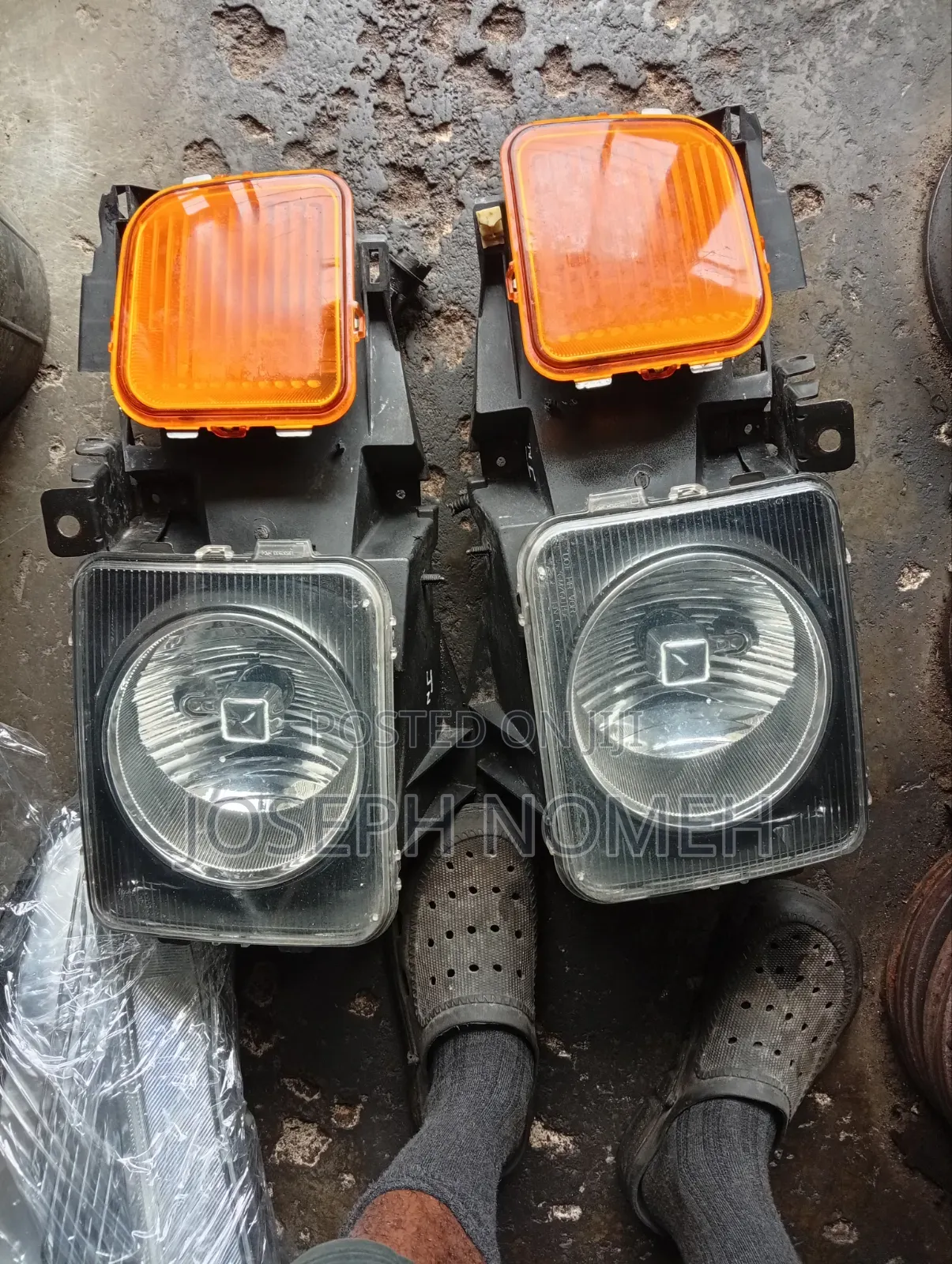 Hummer H3 Headlight