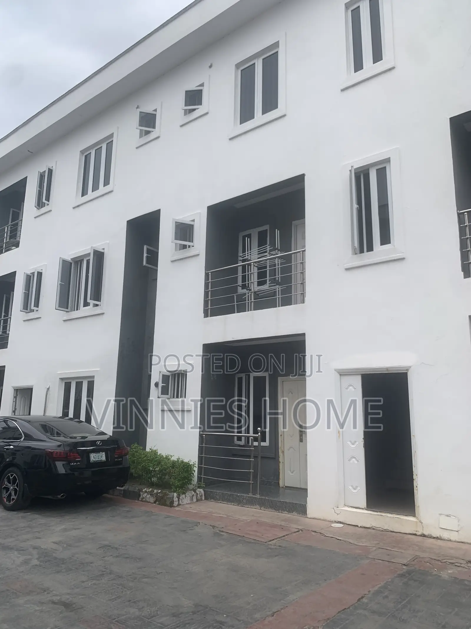 2bdrm Block of Flats in Orchid, Lekki Phase 2 for rent