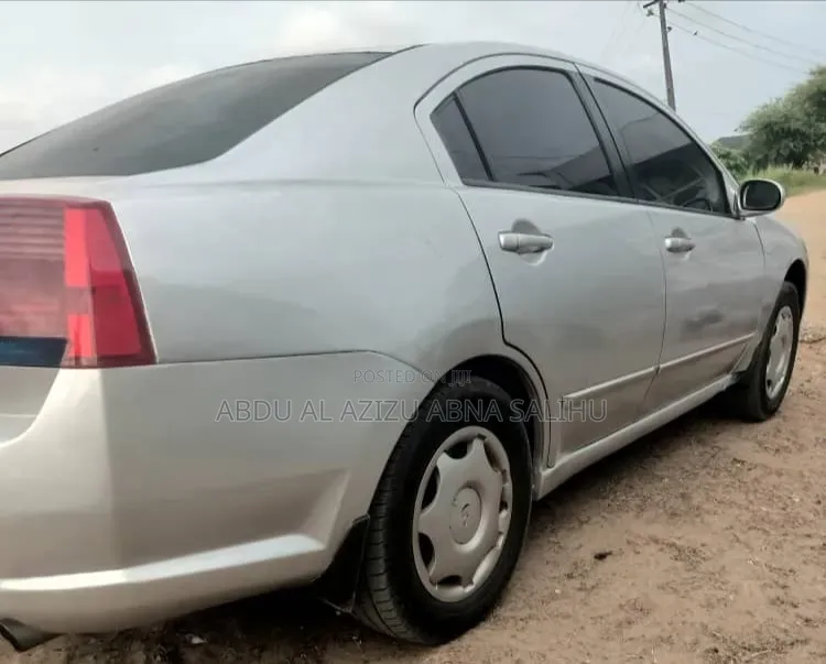 Mitsubishi Galant 2005 Silver