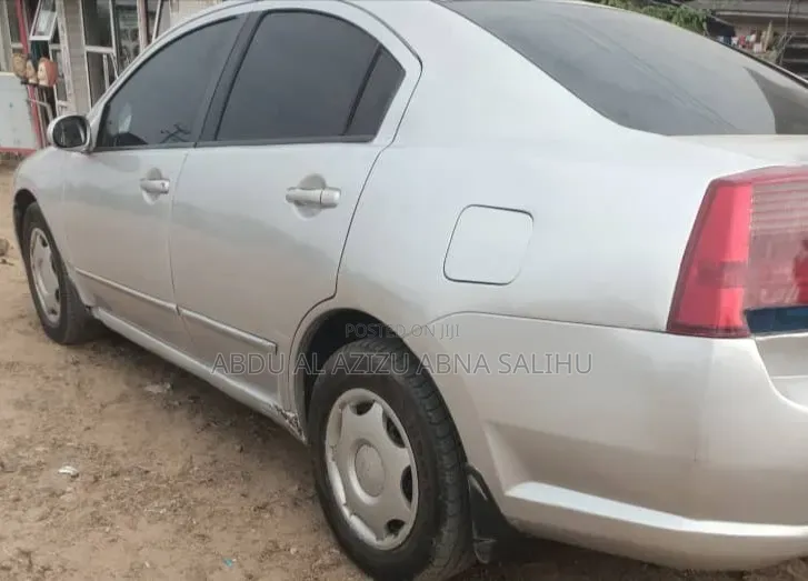 Mitsubishi Galant 2005 Silver