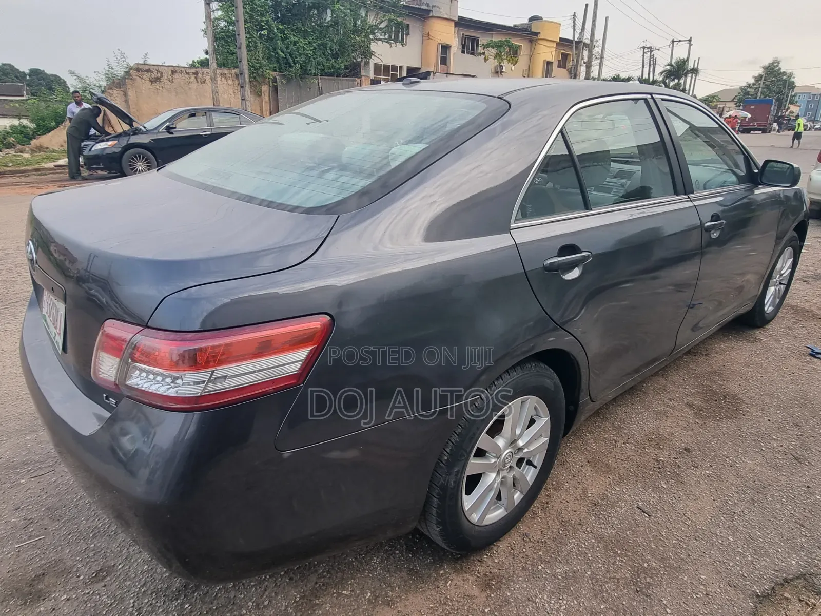 Toyota Camry Base 4dr Sedan (2.5L 4cyl 6M) 2010 Gray
