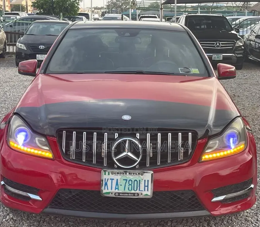 Mercedes-Benz C300 2013 Red