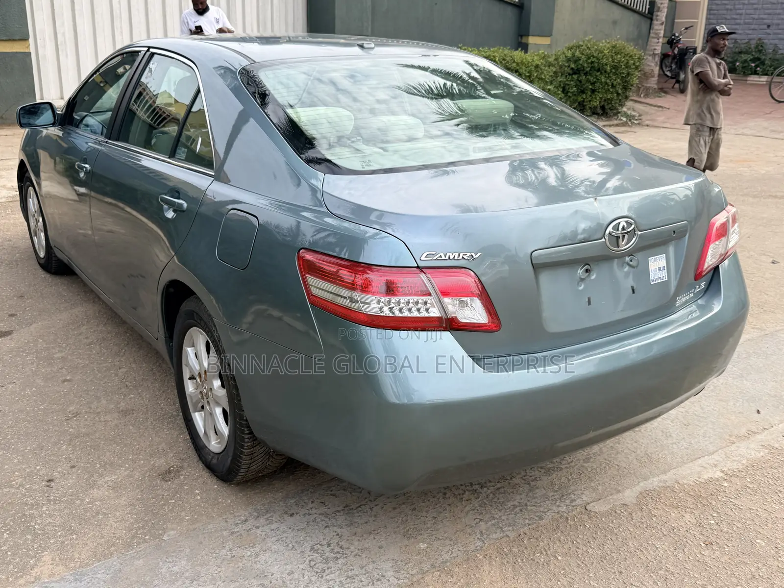Toyota Camry LE 4dr Sedan (2.5L 4cyl 6A) 2011 Green