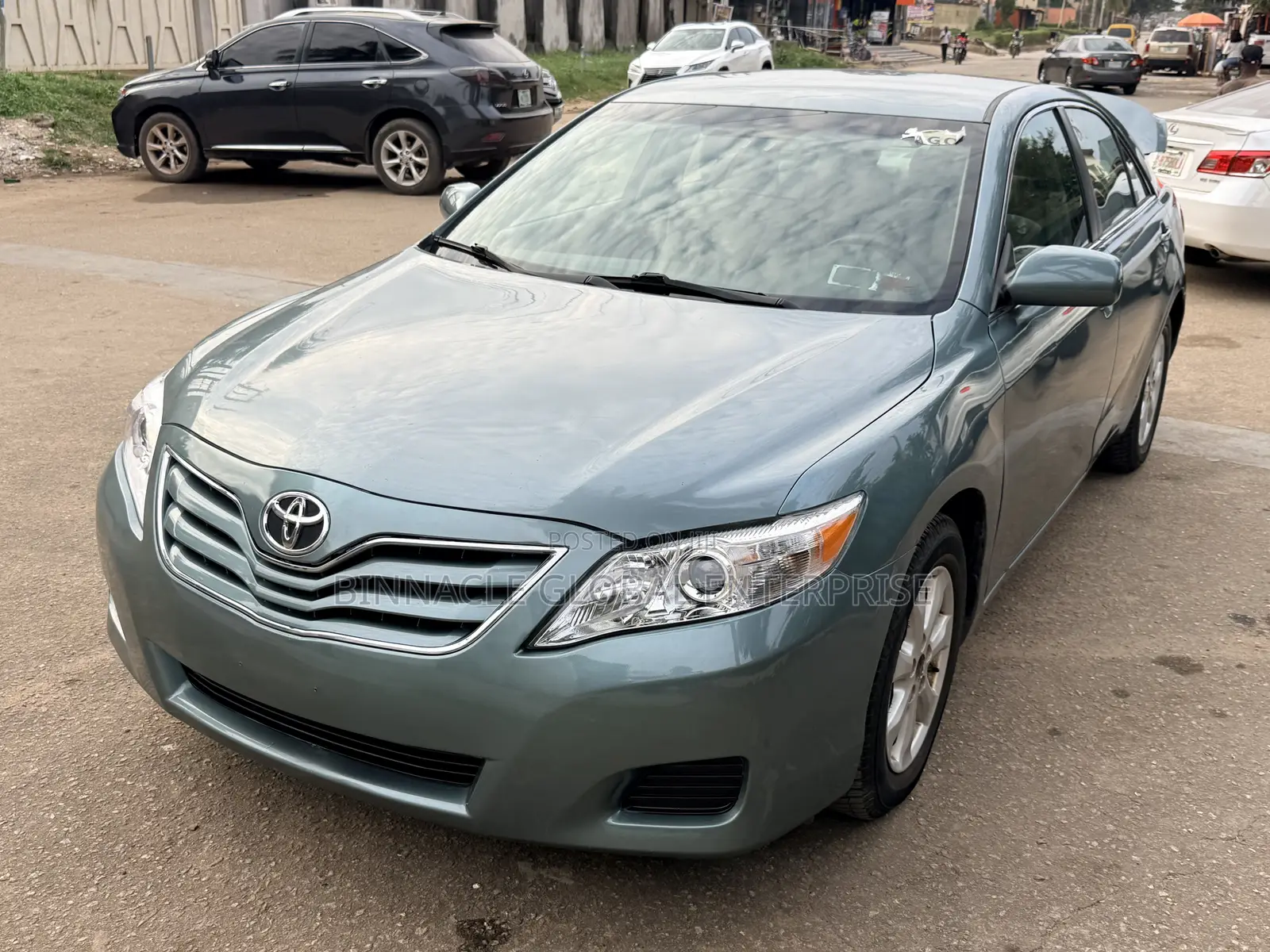 Toyota Camry LE 4dr Sedan (2.5L 4cyl 6A) 2011 Green