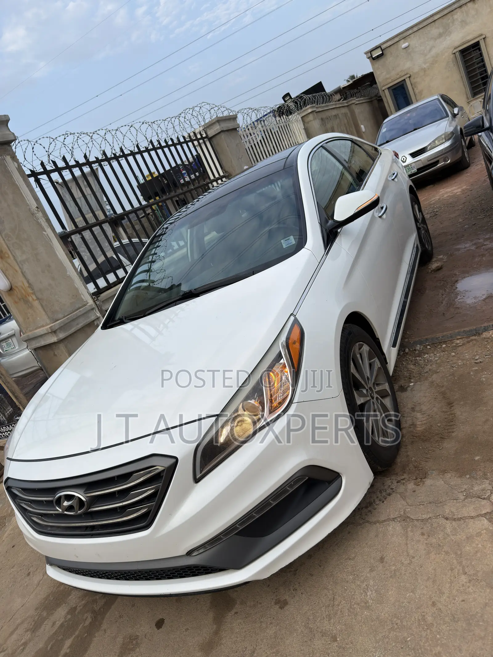 Hyundai Sonata Sport 4dr Sedan (2.4L 4cyl 6A) 2015 White