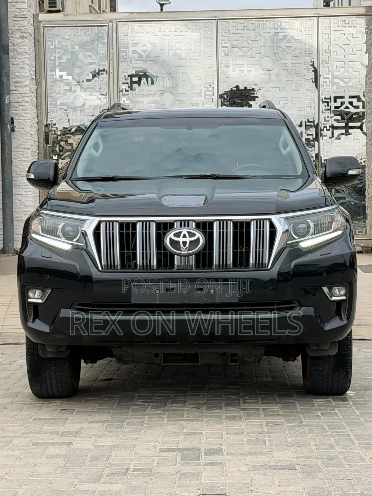 Toyota Land Cruiser Prado 2024 Black