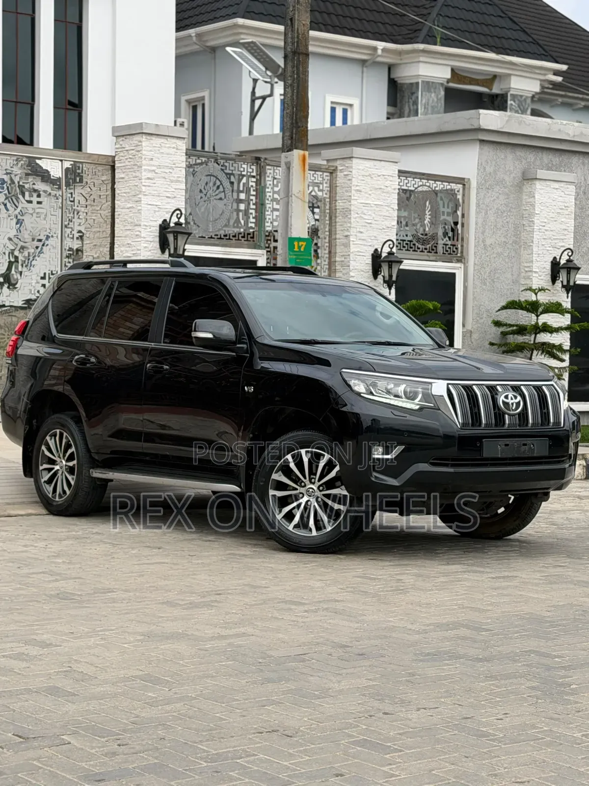 Toyota Land Cruiser Prado 2024 Black