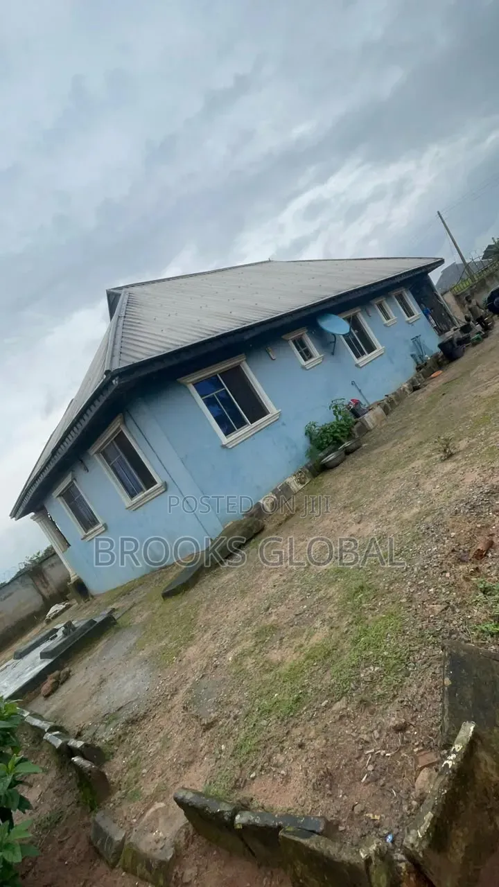 2bdrm Bungalow in Benin City for sale