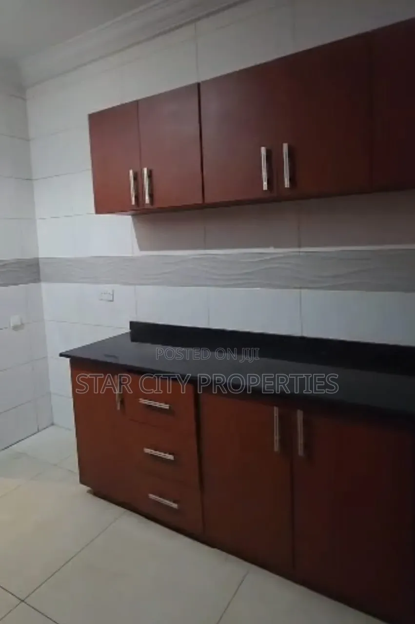 4bdrm Maisonette in Yaba Lagos, Alagomeji for rent
