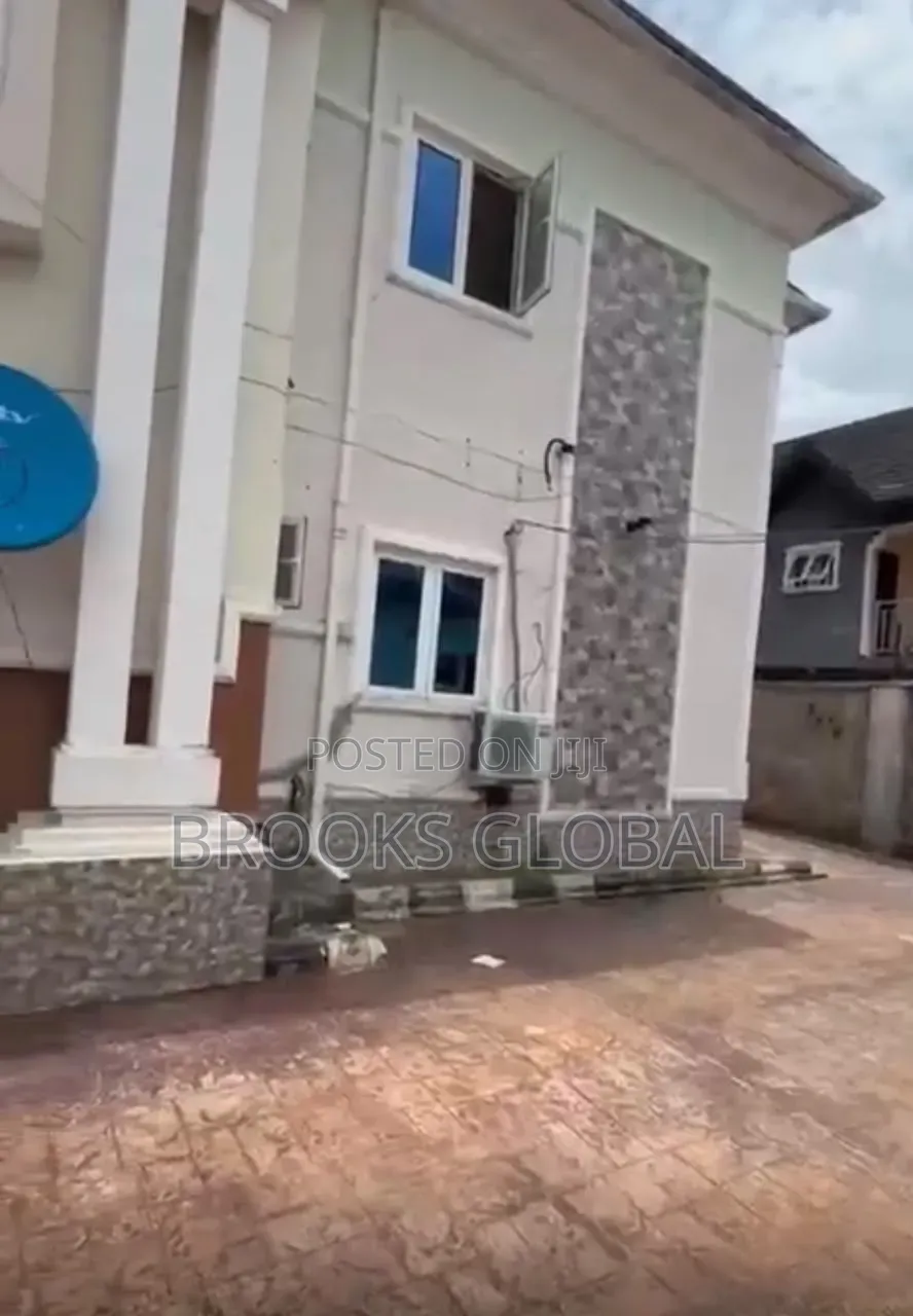 3bdrm Block of Flats in Benin City for sale
