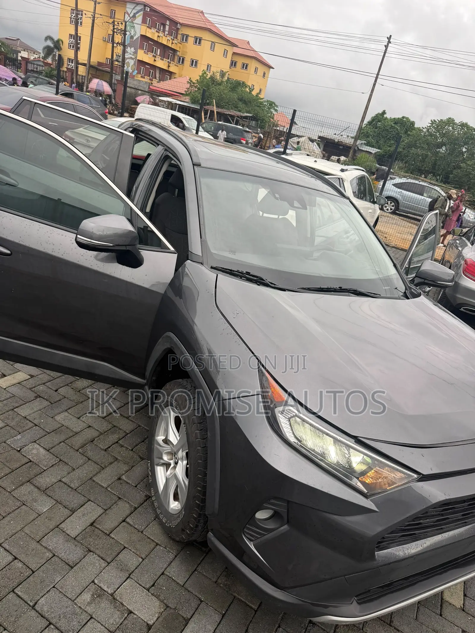 Toyota RAV4 2022 Gray