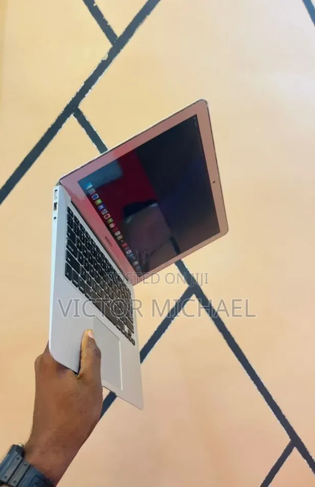 Laptop Apple MacBook Air 2015 8GB Intel Core i5 SSD 128GB