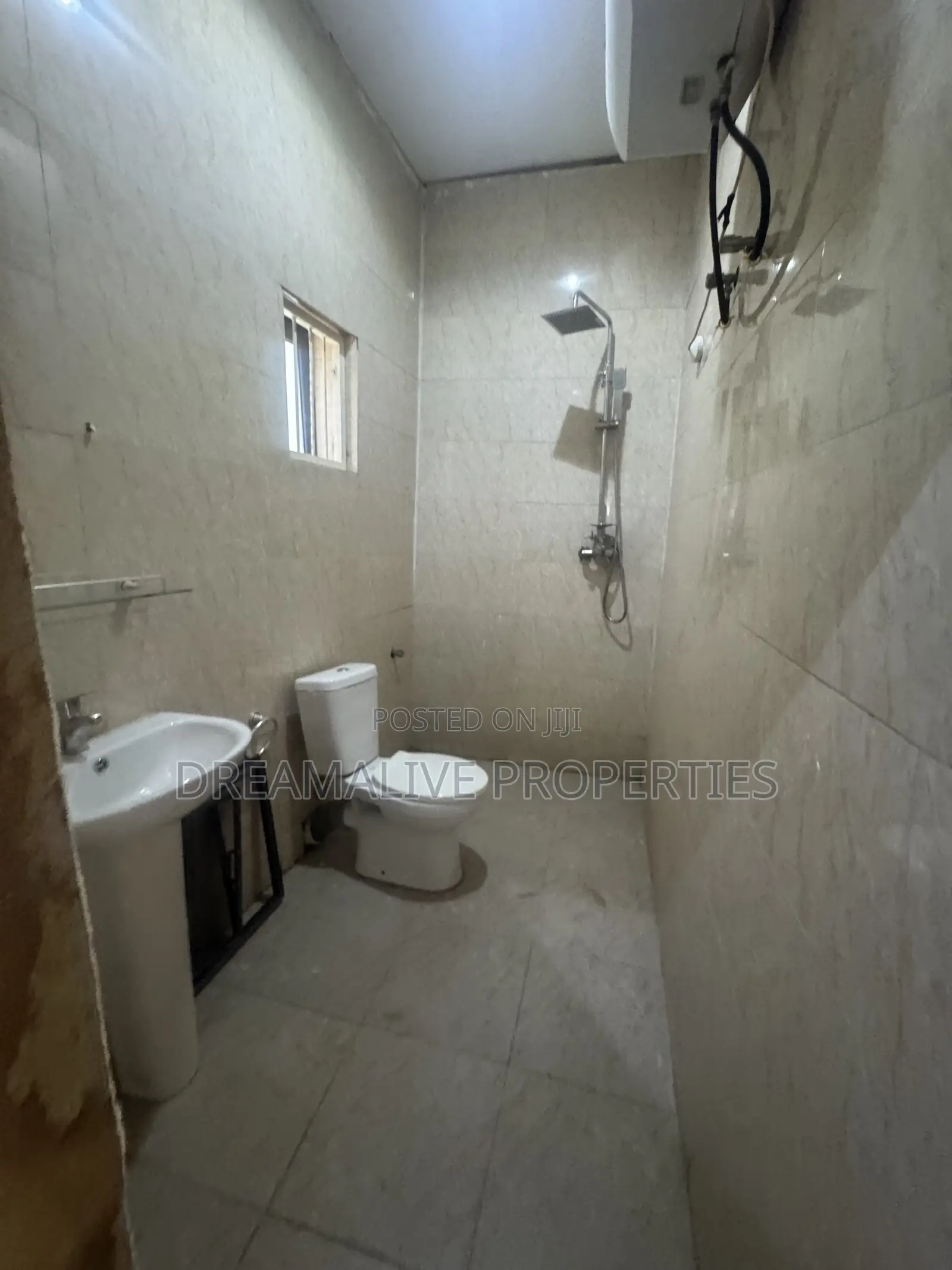 4bdrm Duplex in Life Camp for rent