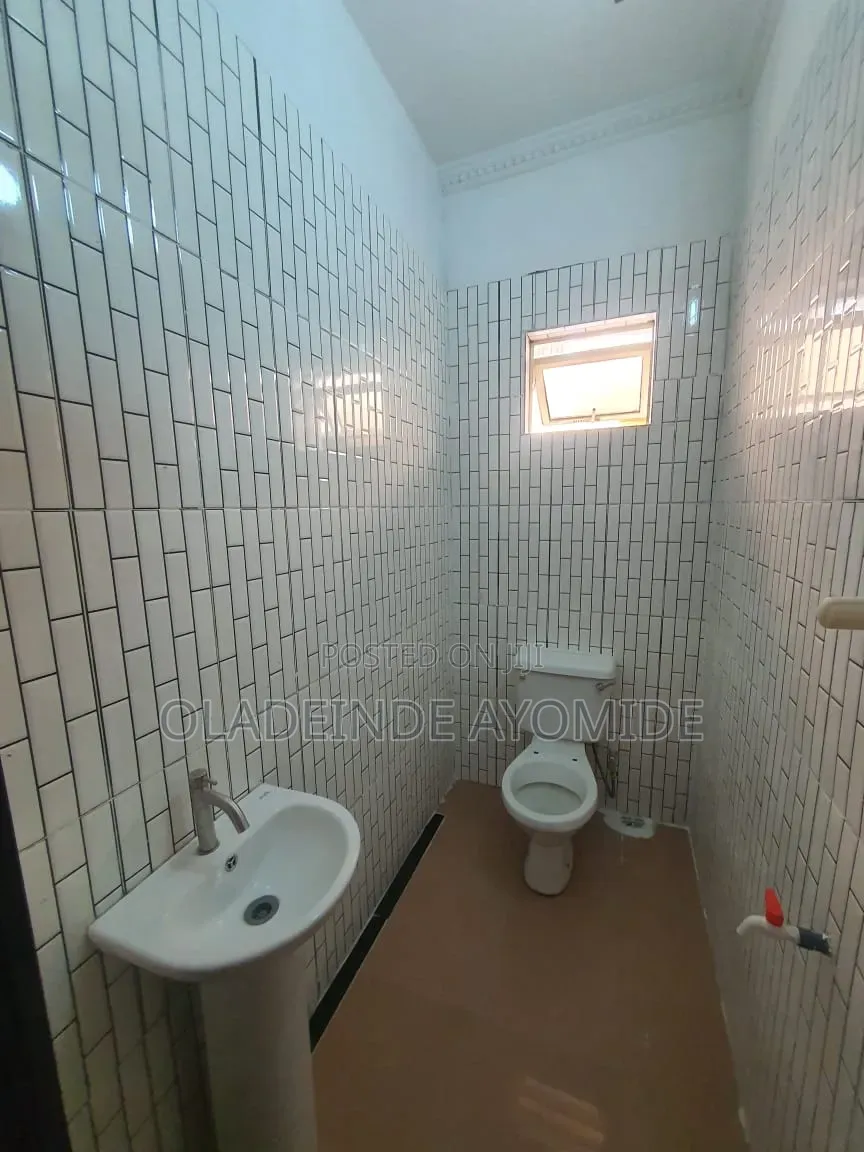 Mini Flat in Van Daniel Estate, Chevron for rent