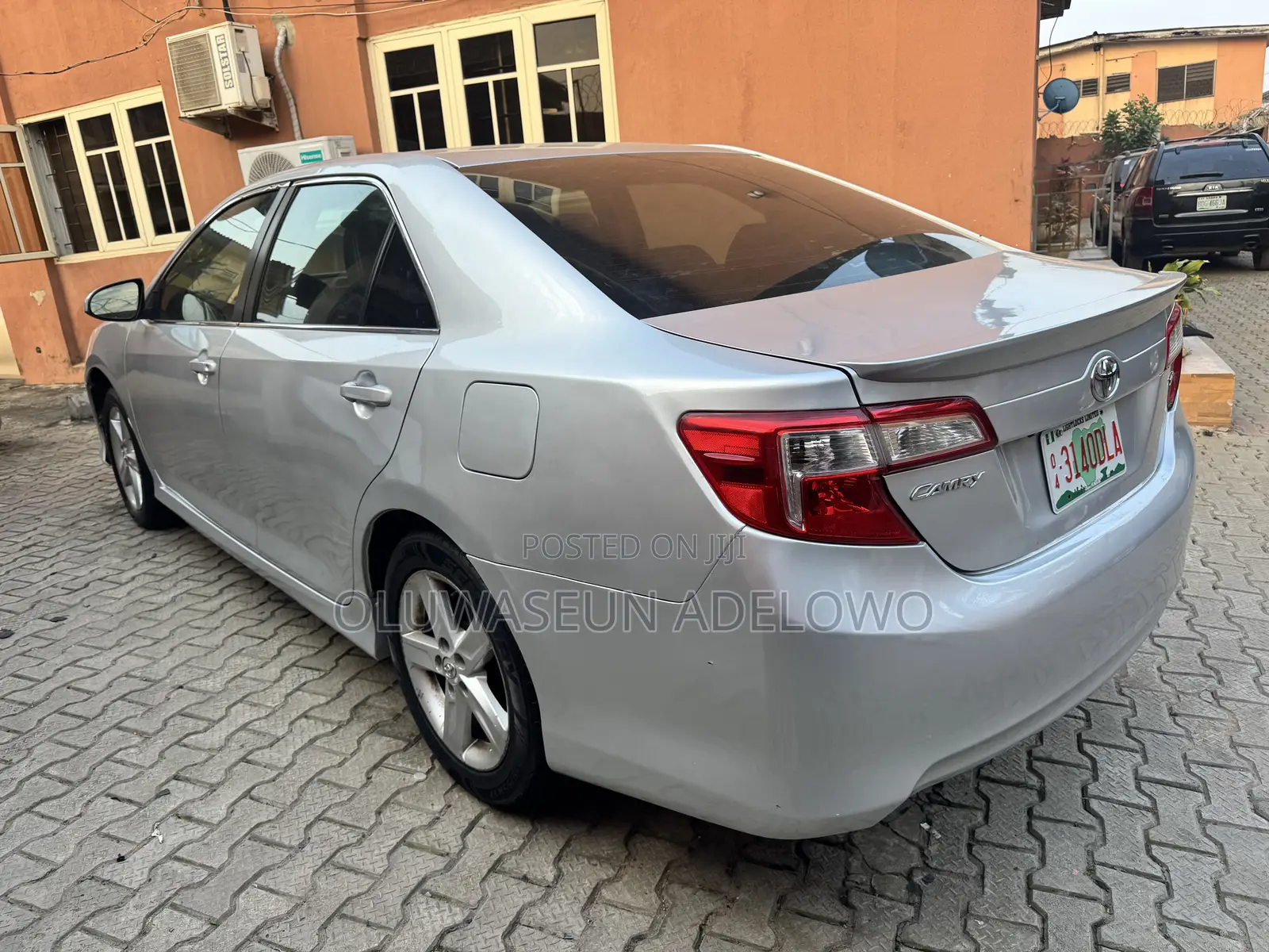 Toyota Camry SE 4dr Sedan (2.5L 4cyl 6A) 2014 Silver