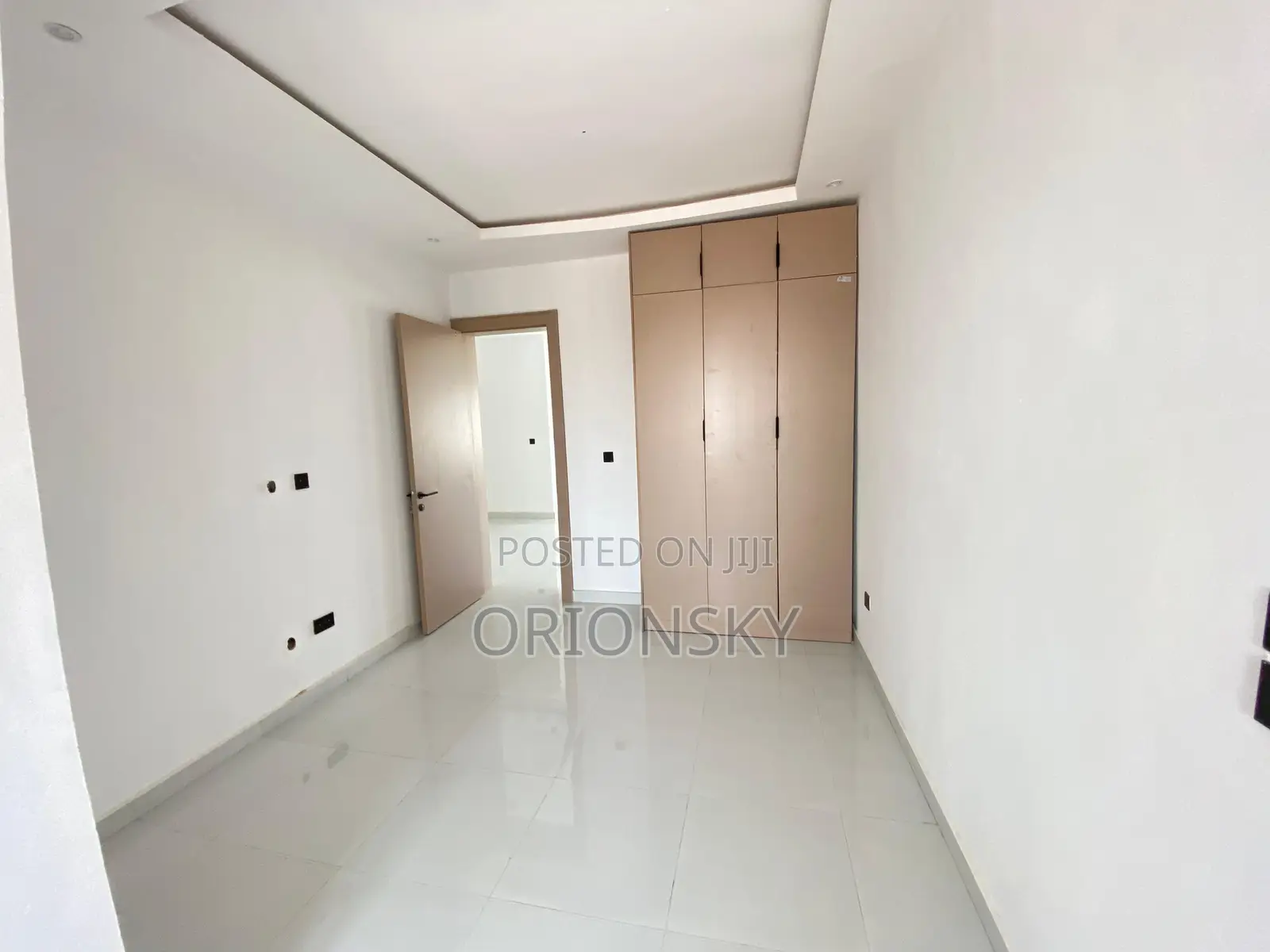 3bdrm Apartment in Lekki Phase 1 for sale