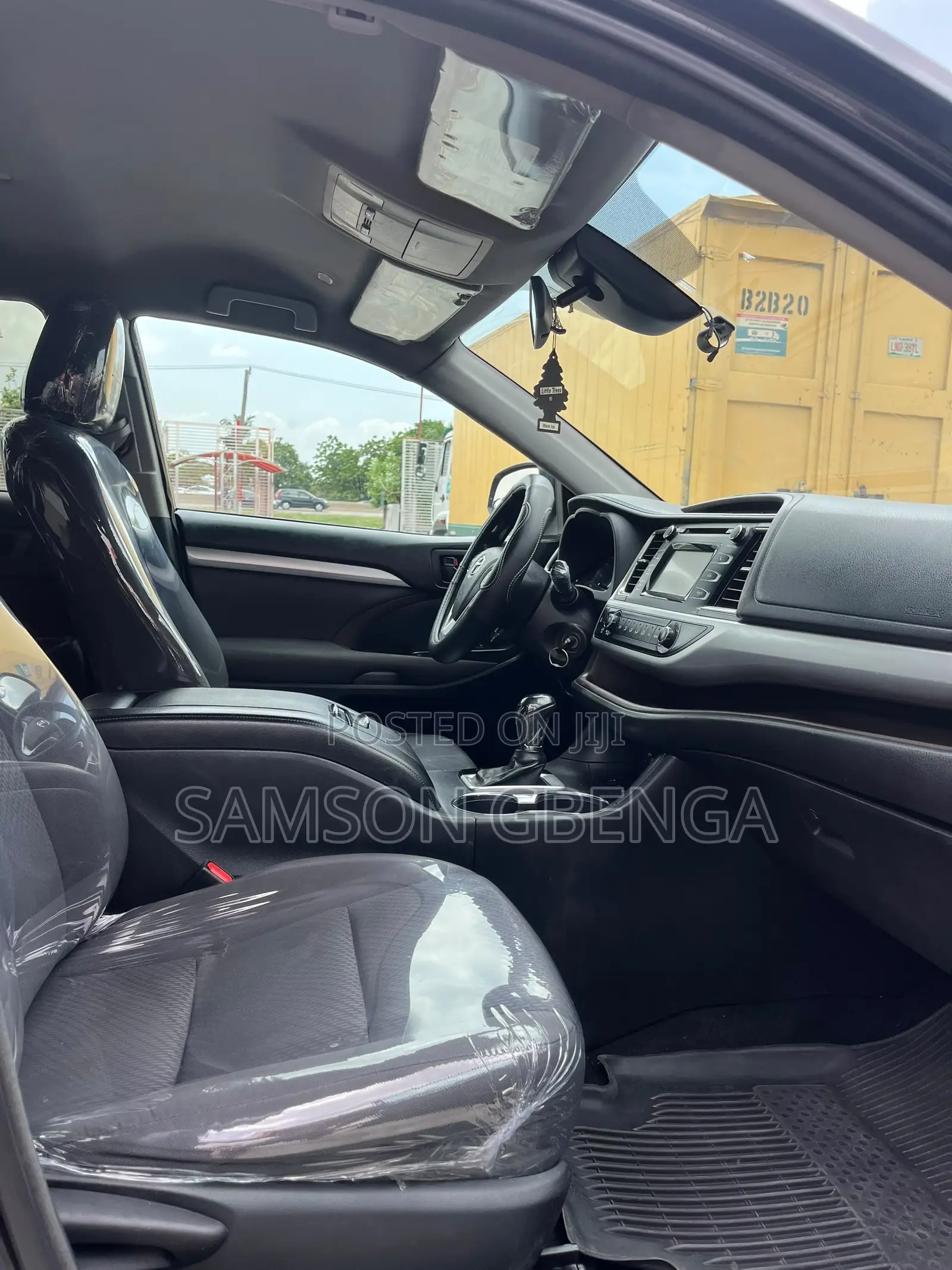 Toyota Highlander LE 4x4 V6 (3.5L 6cyl 8A) 2018 Black