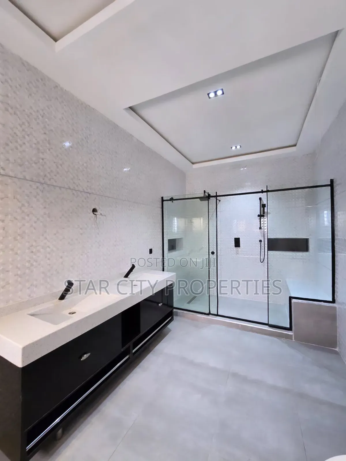 5bdrm Penthouse in Old Ikoyi Lagos for sale