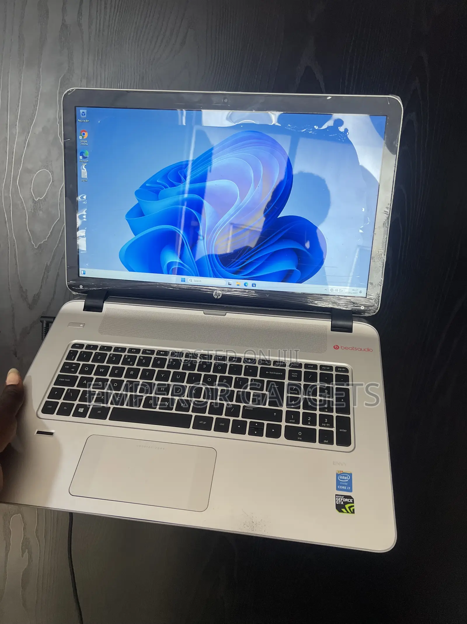 Laptop HP Pavilion 17 8GB Intel Core i7 SSD 128GB