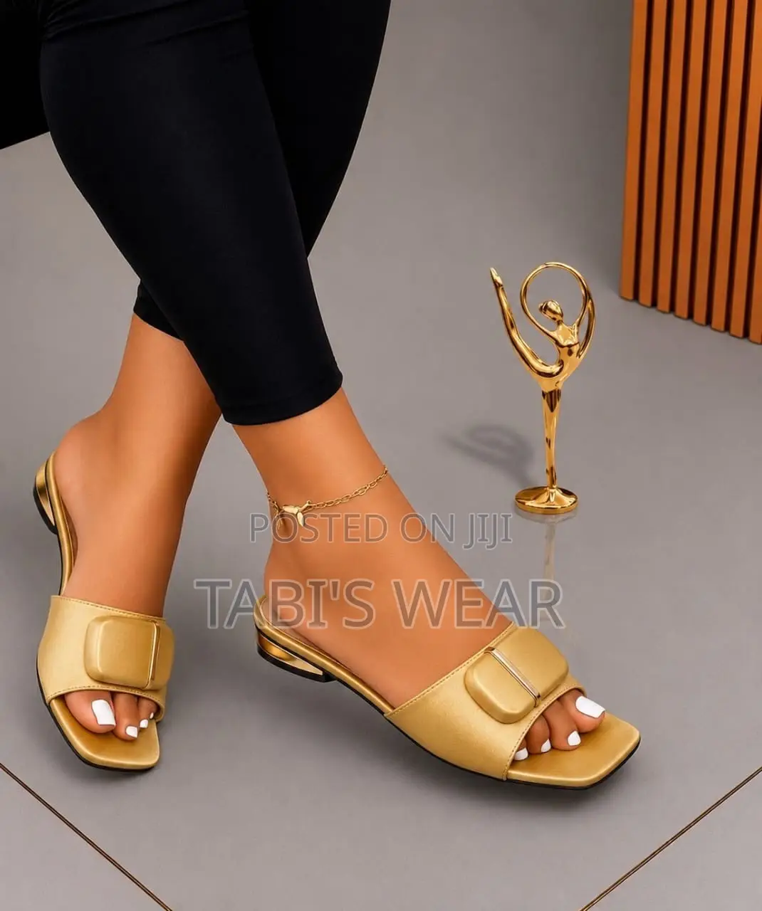 Fashionable Slippers for Ladies
