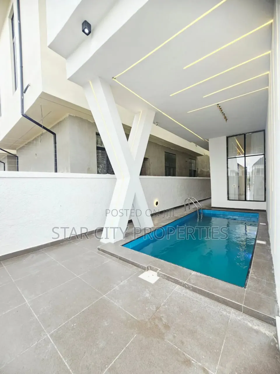 5bdrm Duplex in Chevron Lekki for sale